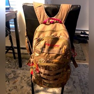 Fieldline 28.2 ltr Men’s Camouflage Backpacking Backpack size 28.2Ltr